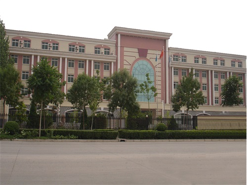 哪個(gè)學(xué)校有三年制的護(hù)理專(zhuān)業(yè)？   